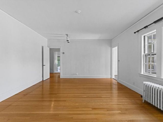 10 Park Lane, Walpole, MA 02032