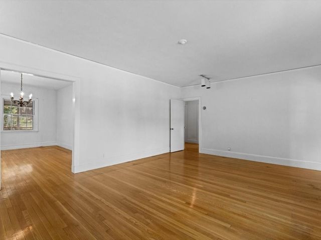 10 Park Lane, Walpole, MA 02032