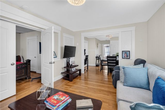 70 Glenwood Avenue, Cranston, RI 02910