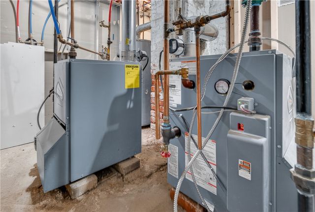 70 Glenwood Avenue, Cranston, RI 02910