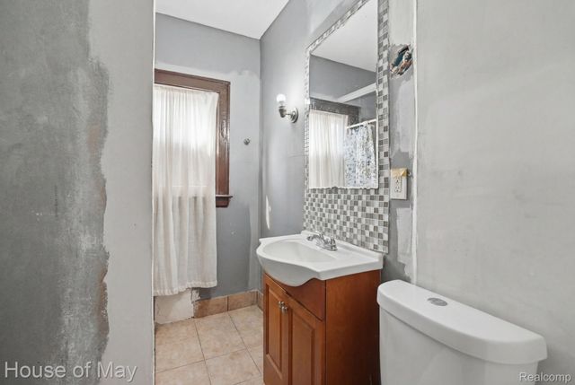 2553 Central Street, Detroit, MI 48209