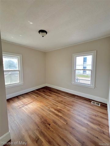 2553 Central Street, Detroit, MI 48209