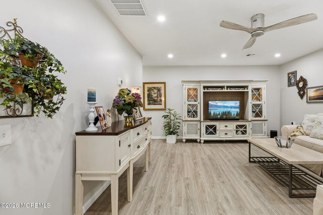 3B Greenwood Lane 62, Whiting, NJ 08759