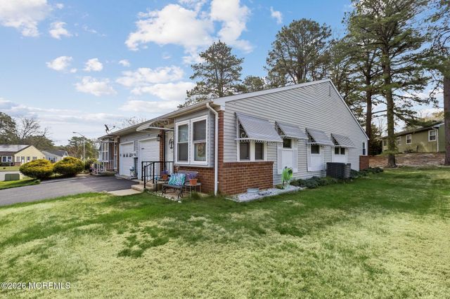 3B Greenwood Lane 62, Whiting, NJ 08759