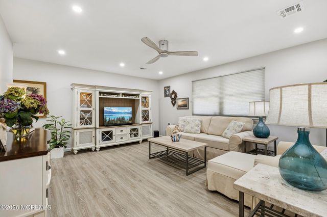 3B Greenwood Lane 62, Whiting, NJ 08759