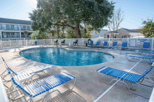 1851 Colony Dr Apt 5R, Surfside Beach, SC 29575