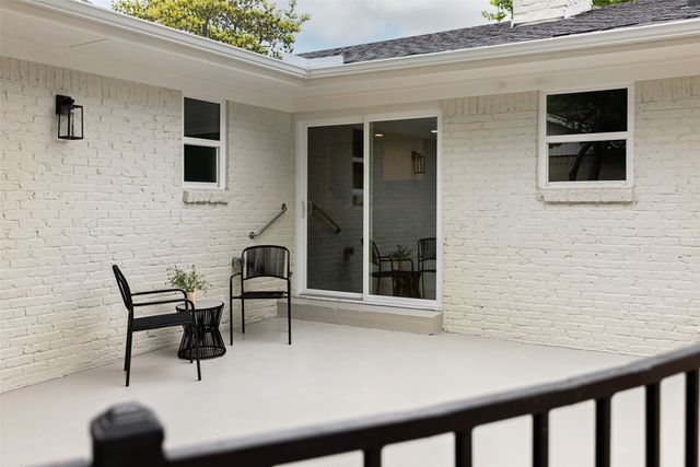 10817 Caprock Circle, Dallas, TX 75218