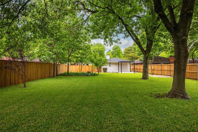 10817 Caprock Circle, Dallas, TX 75218