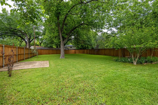 10817 Caprock Circle, Dallas, TX 75218