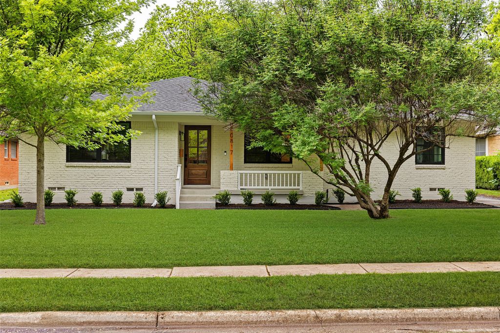10817 Caprock Circle, Dallas, TX 75218