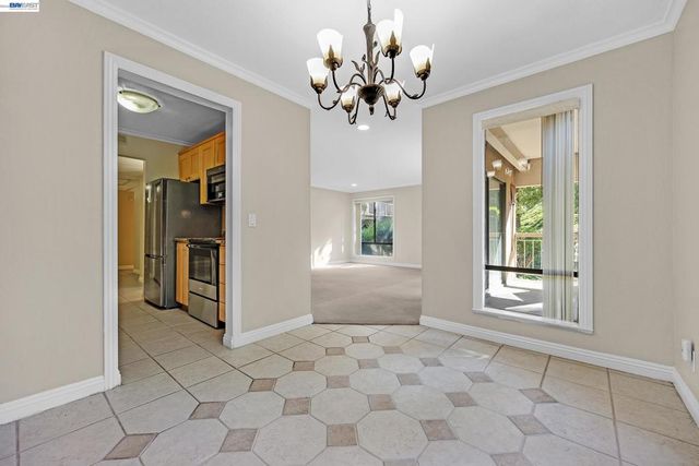 310 N Civic Dr 101, Walnut Creek, CA 94596