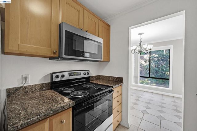 310 N Civic Dr 101, Walnut Creek, CA 94596