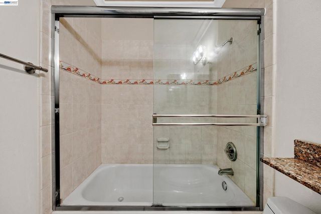310 N Civic Dr 101, Walnut Creek, CA 94596