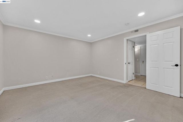310 N Civic Dr 101, Walnut Creek, CA 94596