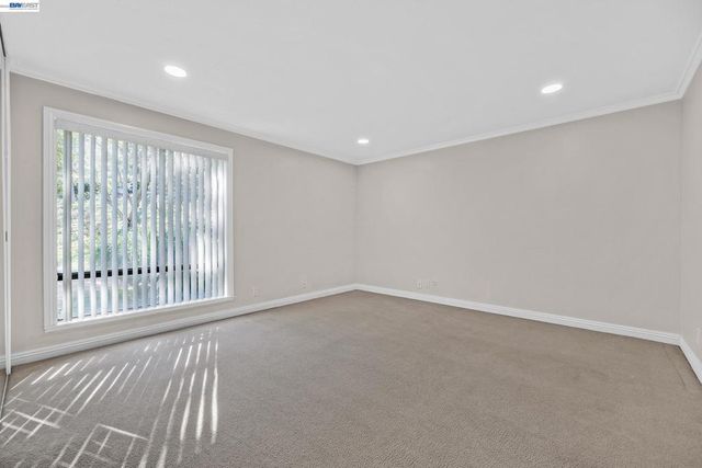 310 N Civic Dr 101, Walnut Creek, CA 94596