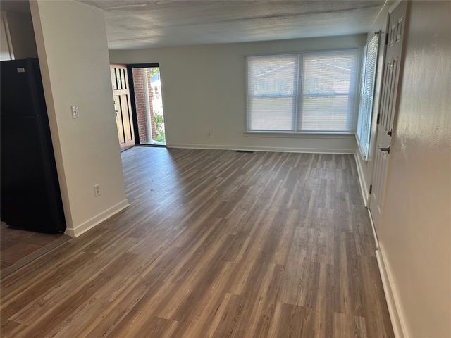 1034 WESTERN Lane, Erie, PA 16505