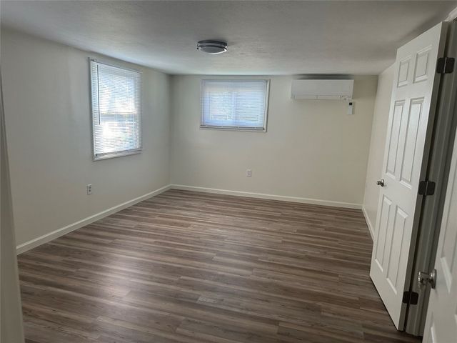 1034 WESTERN Lane, Erie, PA 16505