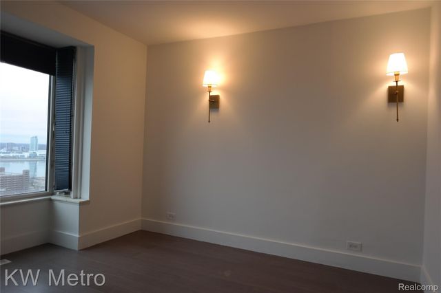 1300 E Lafayette Street E 2603, Detroit, MI 48207