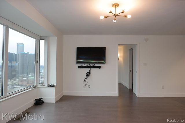 1300 E Lafayette Street E 2603, Detroit, MI 48207