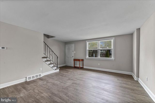 1423 RAINER RD, Brookhaven, PA 19015