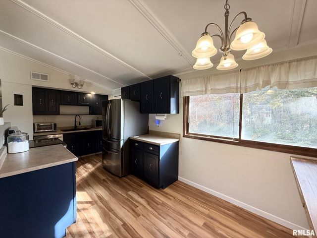 606 W KENNEDY Drive, Desoto, IL 62966