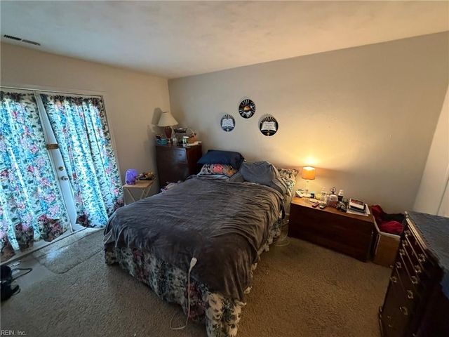 565 Peregrine ST, Virginia Beach, VA 23462