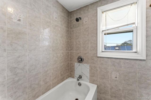 712 Park Avenue, Uniondale, NY 11553