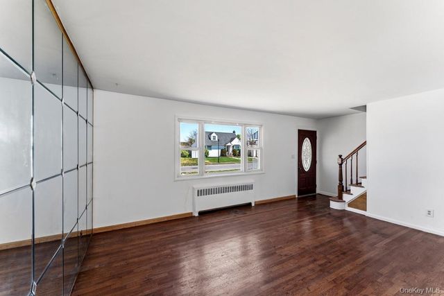 712 Park Avenue, Uniondale, NY 11553