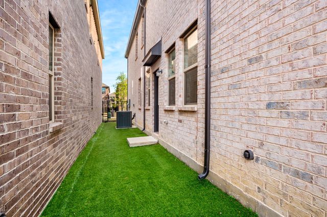 4129 Stockyard Station Lane, Sachse, TX 75048