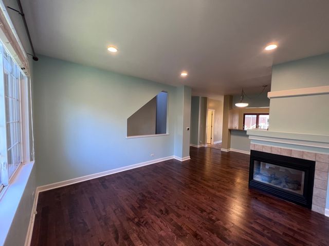 2106 W Concord Lane 2106, Addison, IL 60101