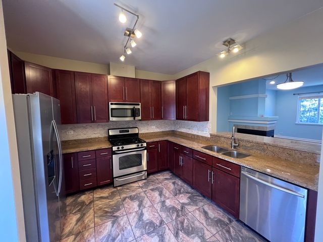 2106 W Concord Lane 2106, Addison, IL 60101