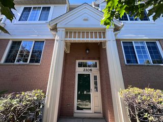 2106 W Concord Lane 2106, Addison, IL 60101