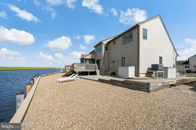 1036 MONTAUK DR, Forked River, NJ 08731
