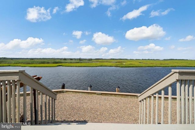 1036 MONTAUK DR, Forked River, NJ 08731