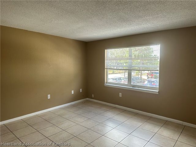 249 S Commerce Avenue 207, Sebring, FL 33870