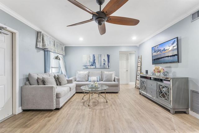 116 Lake Pine Circle A-2, Greenacres, FL 33463
