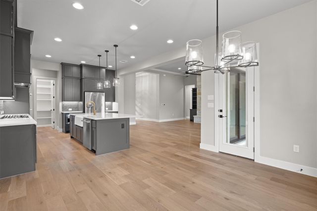 302 Highland Spring LN, Georgetown, TX 78633