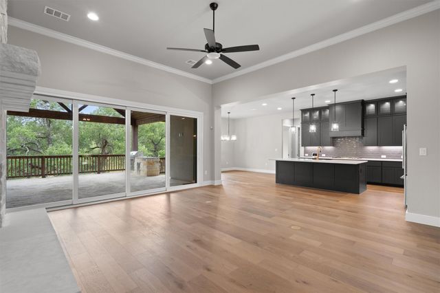 302 Highland Spring LN, Georgetown, TX 78633