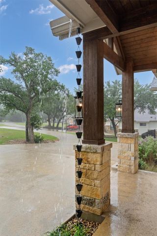 302 Highland Spring LN, Georgetown, TX 78633
