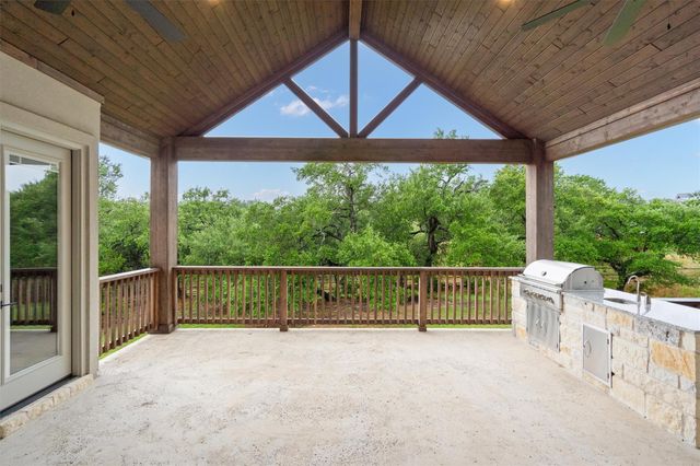 302 Highland Spring LN, Georgetown, TX 78633