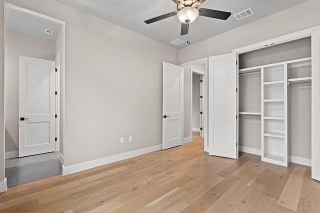 302 Highland Spring LN, Georgetown, TX 78633