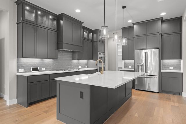 302 Highland Spring LN, Georgetown, TX 78633