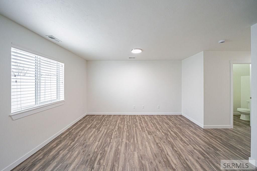 Image 16 of property listing at 2842 Murwood Street, Idaho Falls, ID 83402