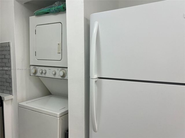 10000 NW 80th Ct 2166, Hialeah Gardens, FL 33016