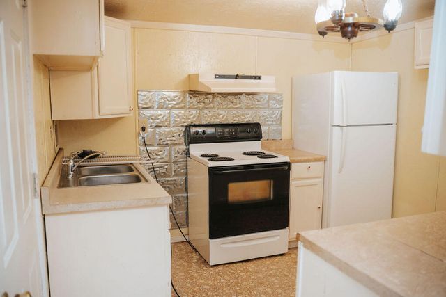 37 Turkey Ridge Rd, Wellington, KY 40387
