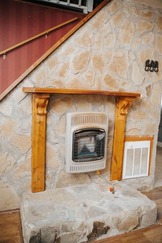 37 Turkey Ridge Rd, Wellington, KY 40387