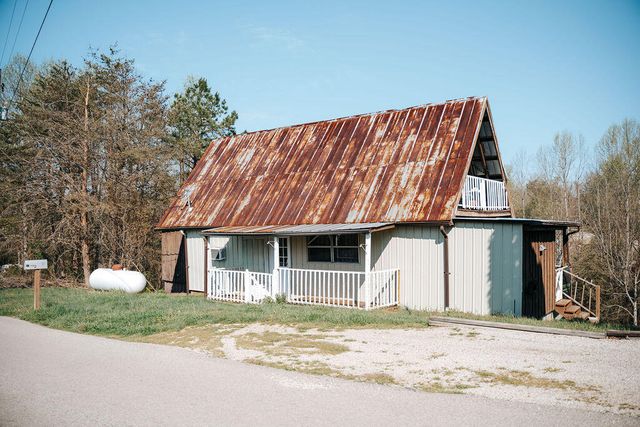 37 Turkey Ridge Rd, Wellington, KY 40387