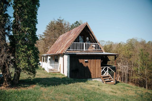 37 Turkey Ridge Rd, Wellington, KY 40387