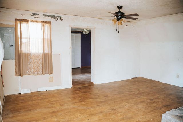 37 Turkey Ridge Rd, Wellington, KY 40387