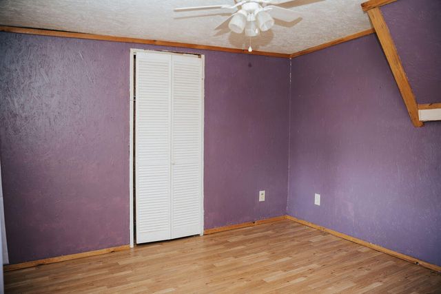 37 Turkey Ridge Rd, Wellington, KY 40387